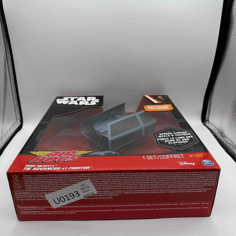 Air Hogs Star Wars Zero Gravity TIE Advanced x1 Fighter RC Wall Racer Sealed New - Picture 6 of 7